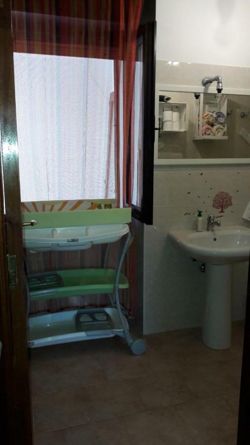Casa Marina Lu Tuvaraggiu Casa Vacanze Sorso Eksteriør bilde